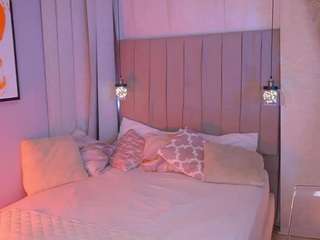 cataliinaevains Live Webcam on CamSoda