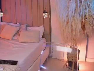 Live webcam model cataliinaevains on Soda Cams