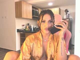 isabellaxts Live Webcam on CamSoda