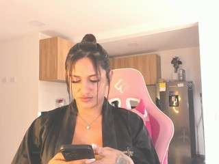 isabellaxts Live Webcam on CamSoda