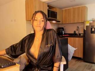 isabellaxts Live Webcam on CamSoda