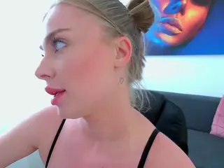 Blondyemma's Live Sex Cam Show