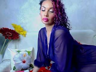 darinalovelyy's CamSoda show and profile