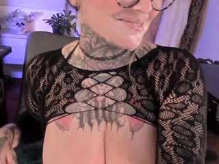 Live webcam model fermercury on Soda Cams