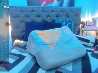 le modèle kasandra-hotsex est en webcam porno dans un show sur le site camsoda, il possède les tags suivants: ahegao,fingers,toys,public,orgasm,no smoking,no drinking,lovense,anal,fuck machine,doggy style,dildo,deepthroat,cum in pussy,brown eyes,blowjob,black hair,ass bouncing,anal toys,bbw