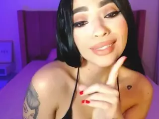 lauraG's Live Sex Cam Show