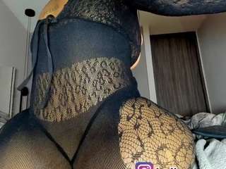 indianova's CamSoda show and profile