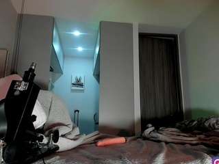 Live webcam model indianova on Soda Cams