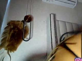 Live webcam model indianova on Soda Cams