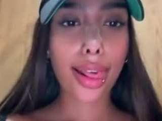 indianova's CamSoda show and profile