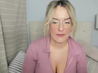 MollyGold's live chat room