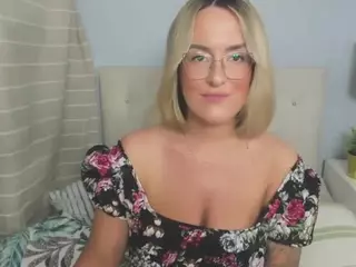 MollyGold's Live Sex Cam Show