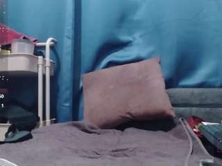 Este modelo está ao vivo agora. viioletta19