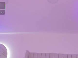 sara-bonneth Live Webcam on CamSoda