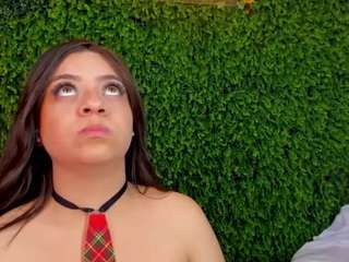 sara-bonneth live cam profile