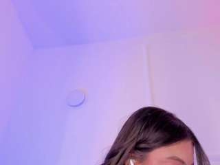 le modèle sara-bonneth est en webcam porno dans un show sur le site camsoda, il possède les tags suivants: amateur,anal toys,voyeur,toys,tease,swallow,stockings,spank,ride torso,pussy,public,pov,ohmibod,naked,lush,lovense,lingerie,hitachi,deepthroat,ass