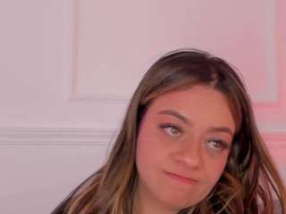 sara-bonneth Live Webcam on CamSoda