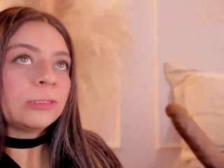 sara-bonneth live webcam show