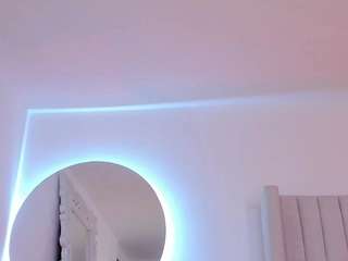 sara-bonneth live cam preview