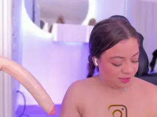 sara-bonneth's Live Sex Cam Show
