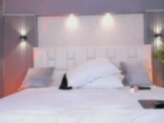 Ce modèle est en direct maintenant. valeeriagarcia