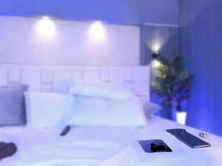 valeeriagarcia, female webcam model,  years old, on live webcam