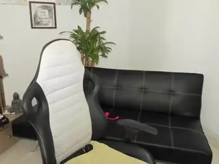 Alyssaaan's Live Sex Cam Show