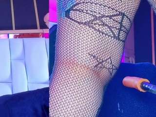 NathaxaLeans live cam preview