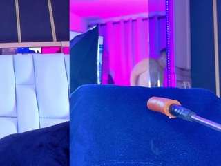 NathaxaLeans live cam preview
