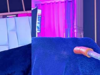 NathaxaLeans live cam preview