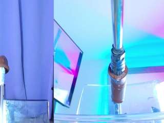 NathaxaLeans live cam preview
