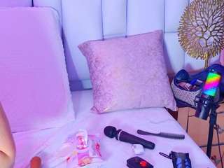 NathaxaLeans live cam preview