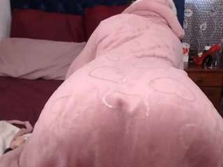 bootycallever from camsoda