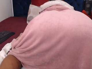 bootycallever's live room