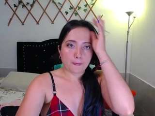  naughtygirlmmm chat room