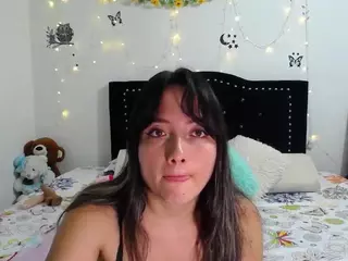 naughtygirlmmm's Live Sex Cam Show