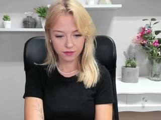 cindybeauty's CamSoda show and profile