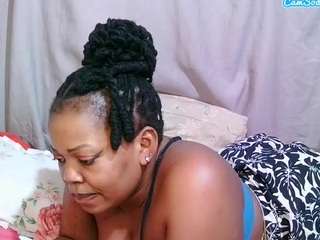 marey-elsa's CamSoda show and profile