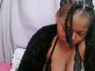 marey-elsa, female webcam model,  years old, on live webcam