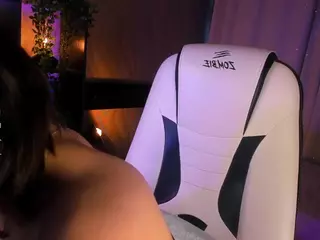 Milemissu's Live Sex Cam Show