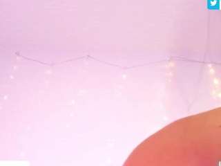 doll-ssquirts's CamSoda show and profile