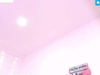 doll-ssquirts live cam profile