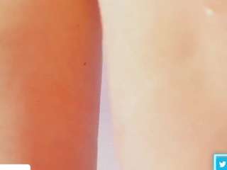 doll-ssquirts live webcam show
