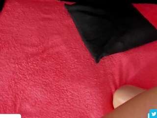 doll-ssquirts live webcam show