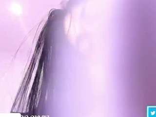 doll-ssquirts live webcam show