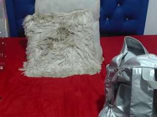 xcarllet's CamSoda show and profile
