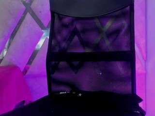 andie-baker's live room
