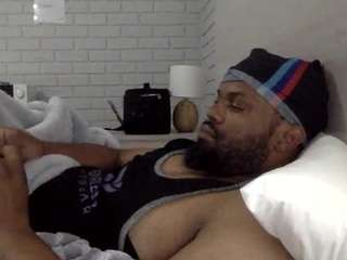 KingTGC live webcam show