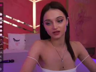 LittleeCutee's Live Sex Cam Show
