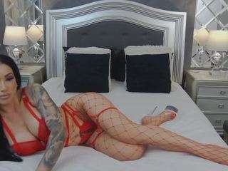 MikaylaLovely live cam preview